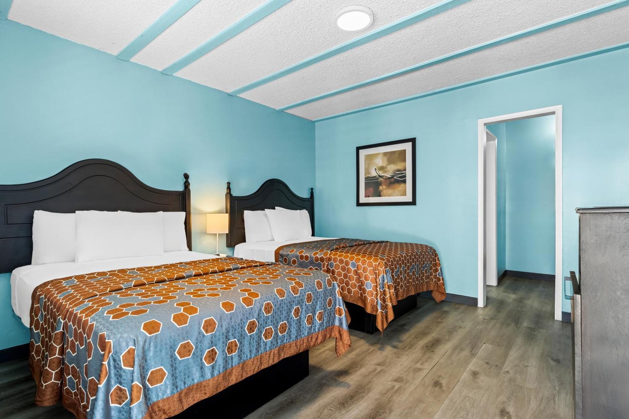 Rodeway Inn & Suites North Hollywood Burbank Airport - Universal Area Los Angeles Exterior photo